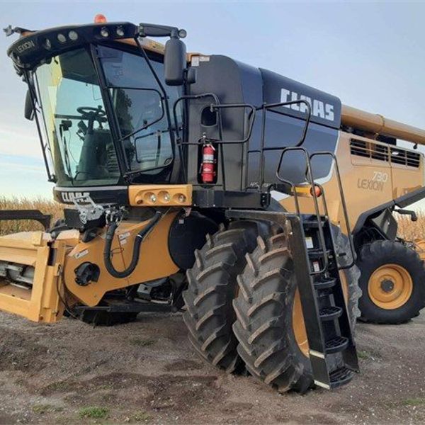 2016 CLAAS LEXION 730P