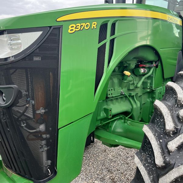 2019 JOHN DEERE 8370R