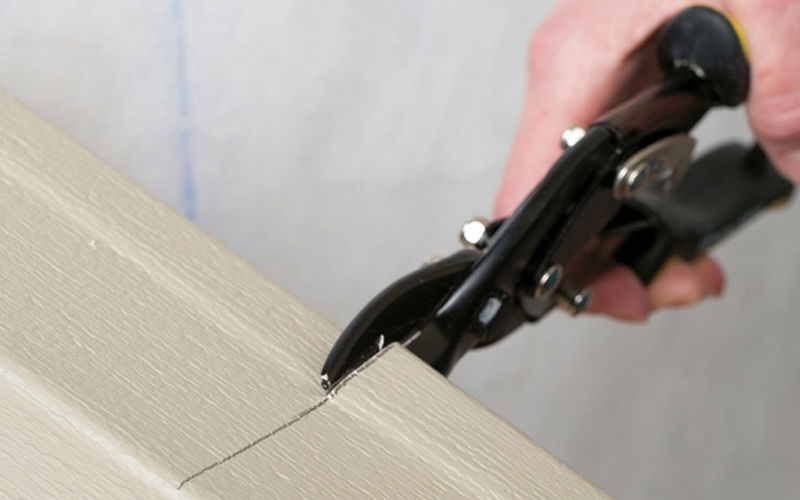How To Cut Vinyl Siding