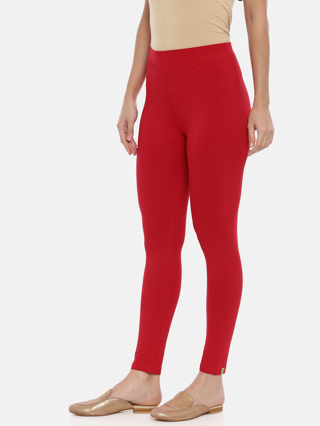 Huggy Women Red chilli Solid Ankle-Length Leggings (M) - Yavonne