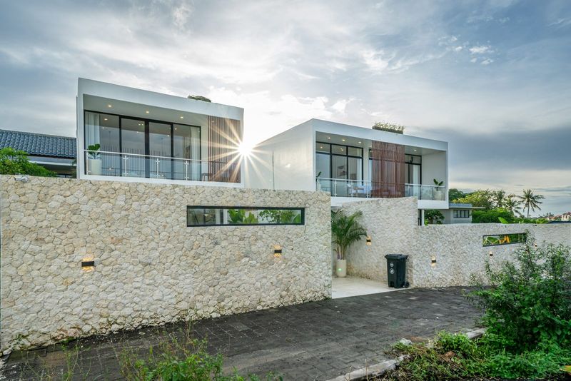 Omnia exterior
