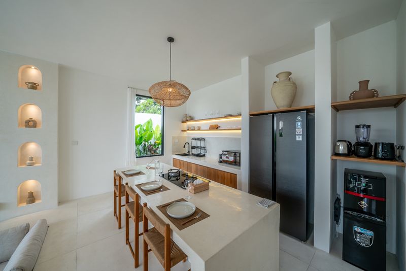 Somnia kitchen dining