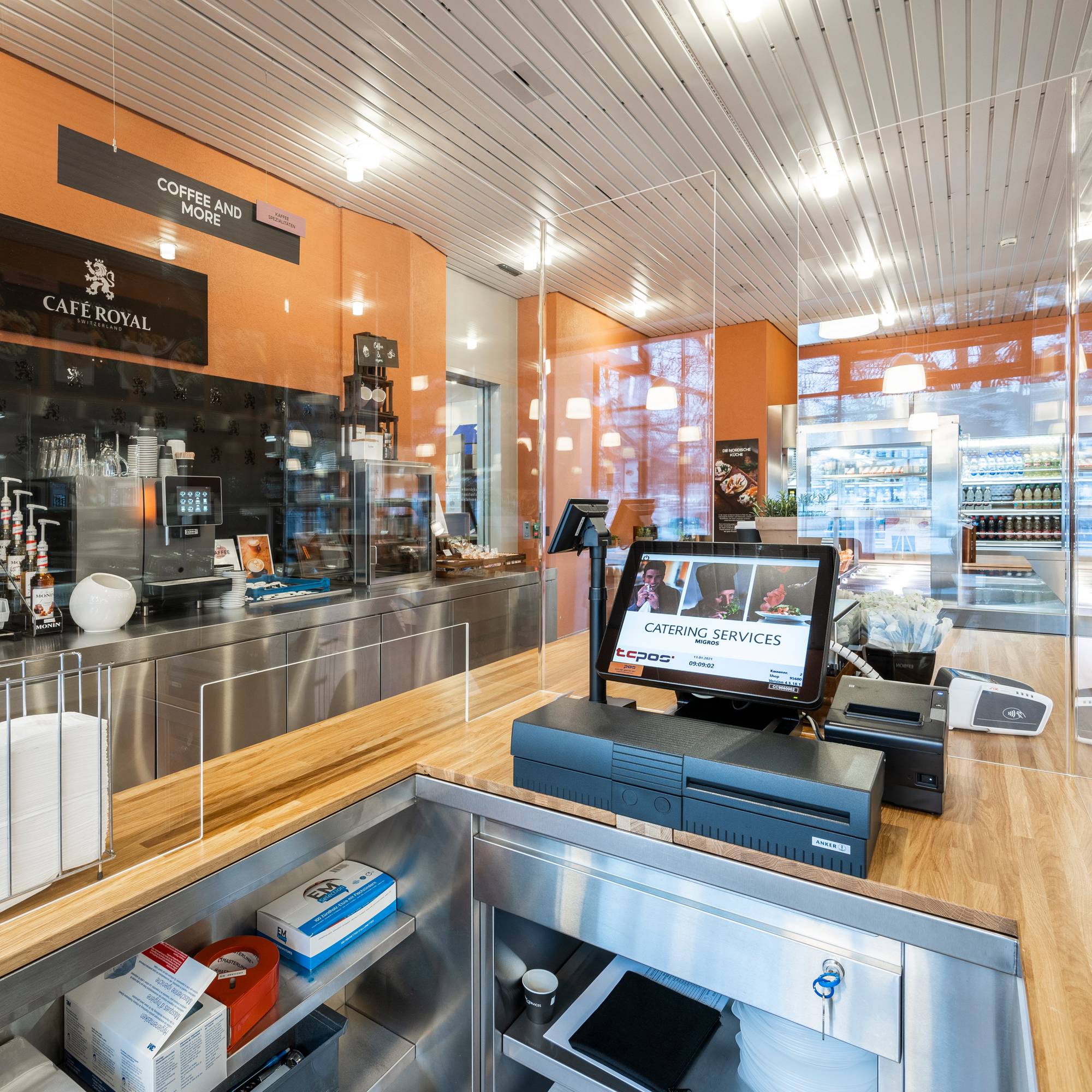 Ansicht der Kasse im Migros Restaurant Mensa Park der Akademie St.Gallen