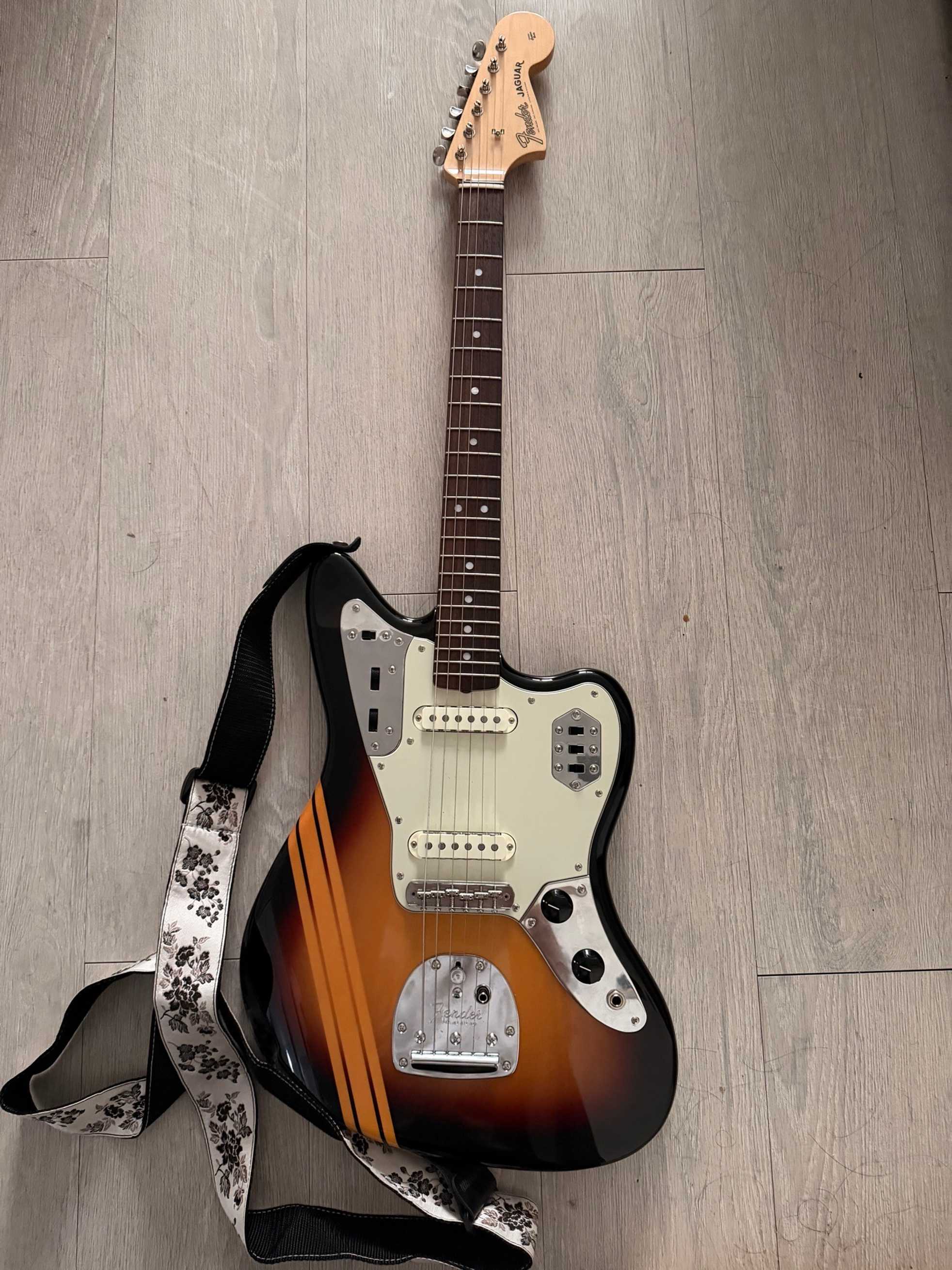 Fender-Jaguar-3
