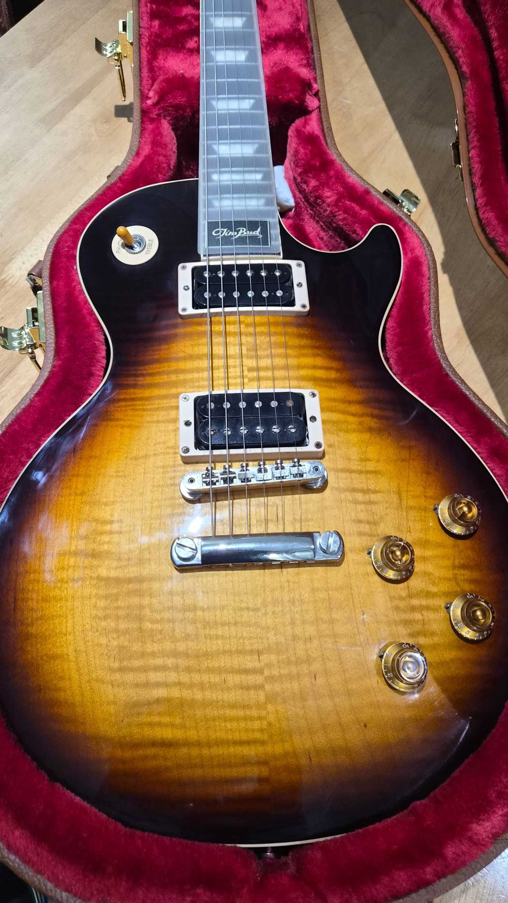 Gibson-Les Paul Signature-6