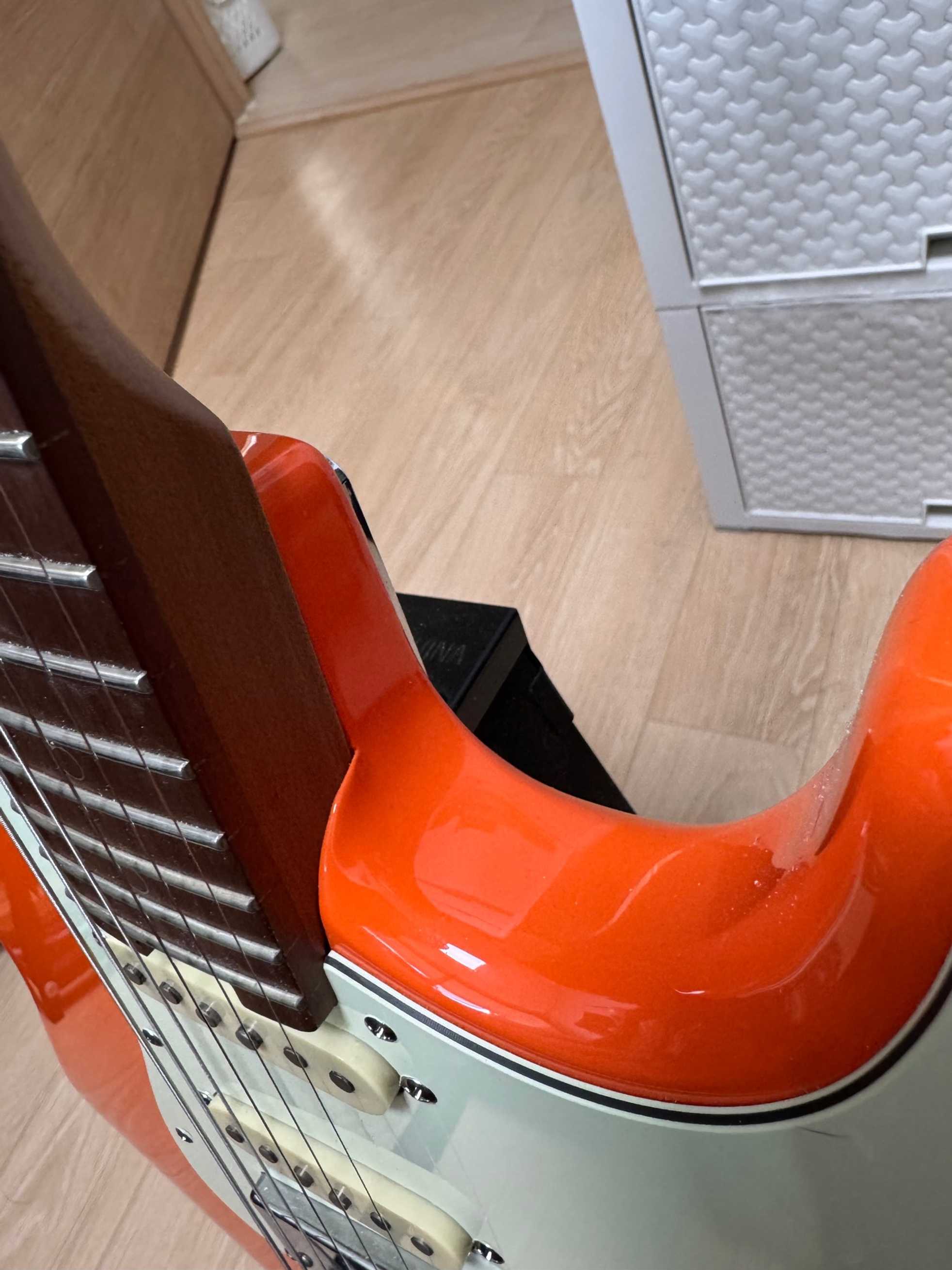 Schecter-Nick Johnston Traditional-7