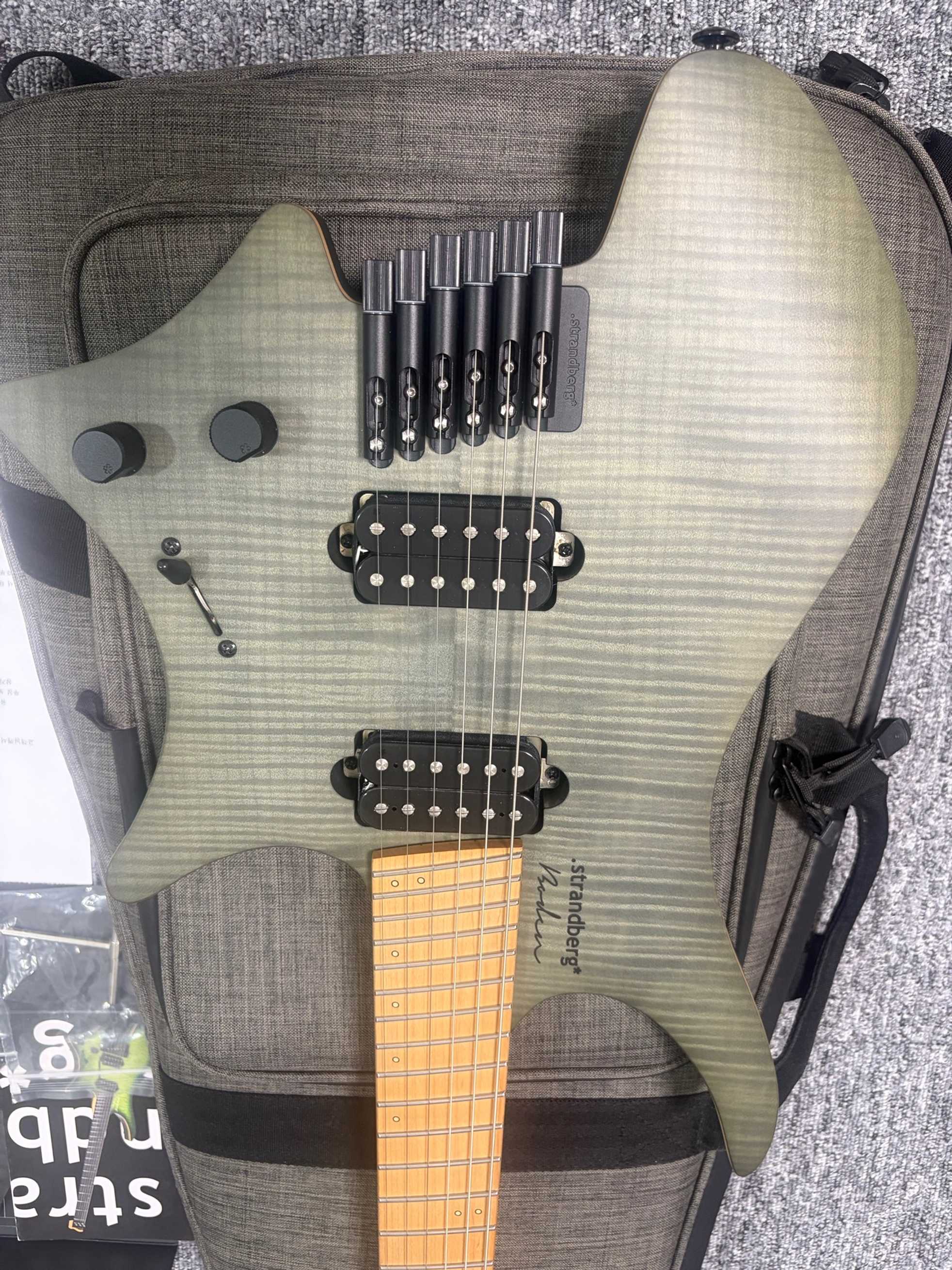 Strandberg--2