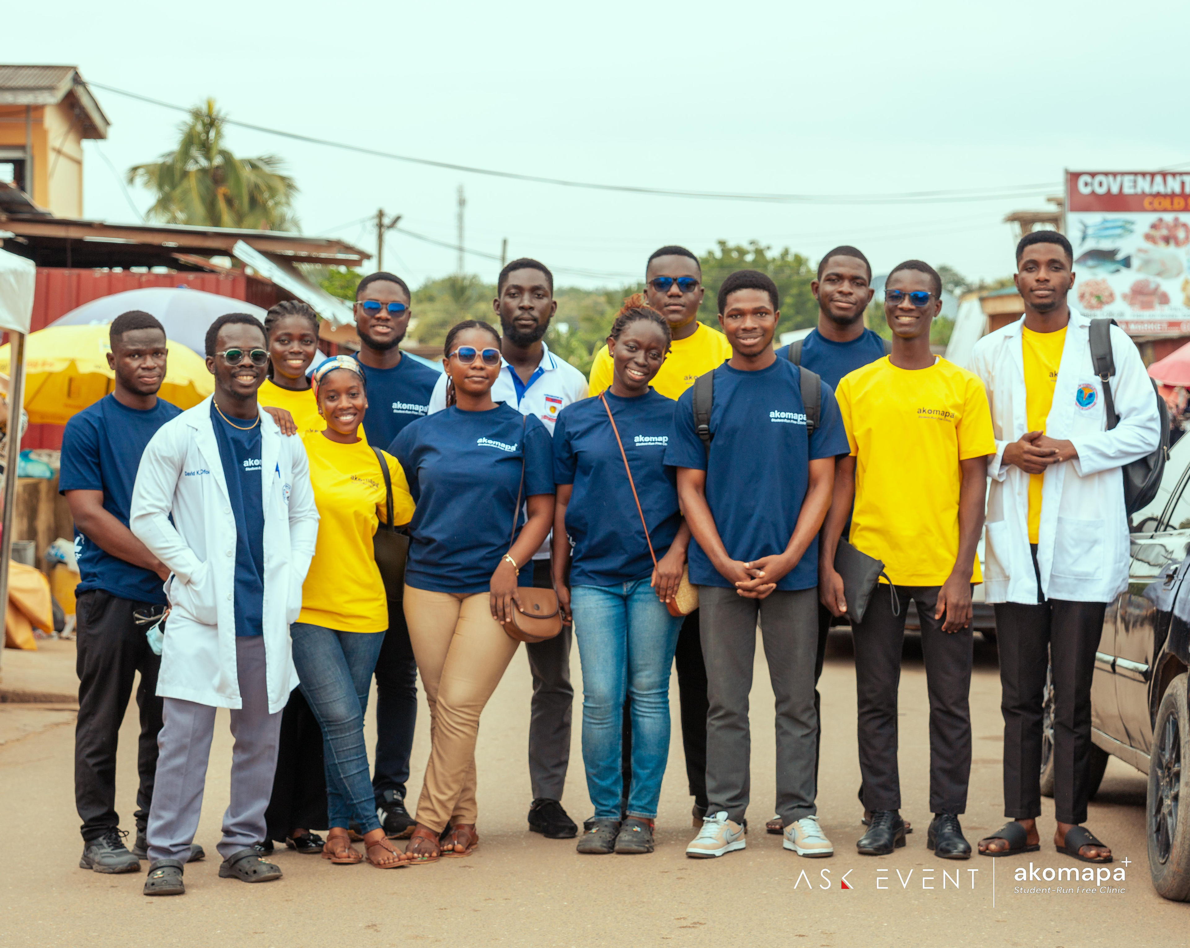 Akomapa student leaders and community partners working together