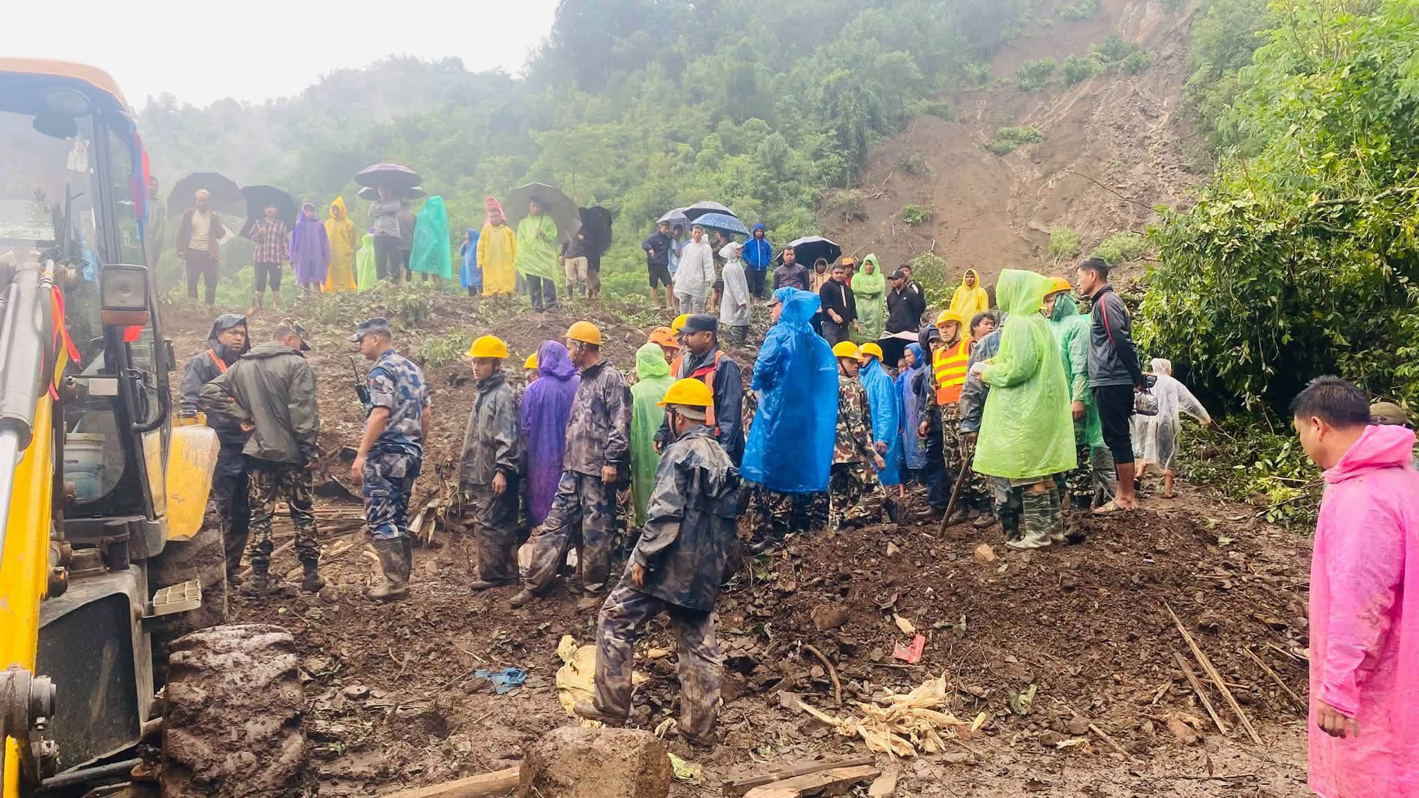 अविरल वर्षापछिको बाढीपहिरोमा २१ जनाको मृत्यु, ५ जना बेपत्ता