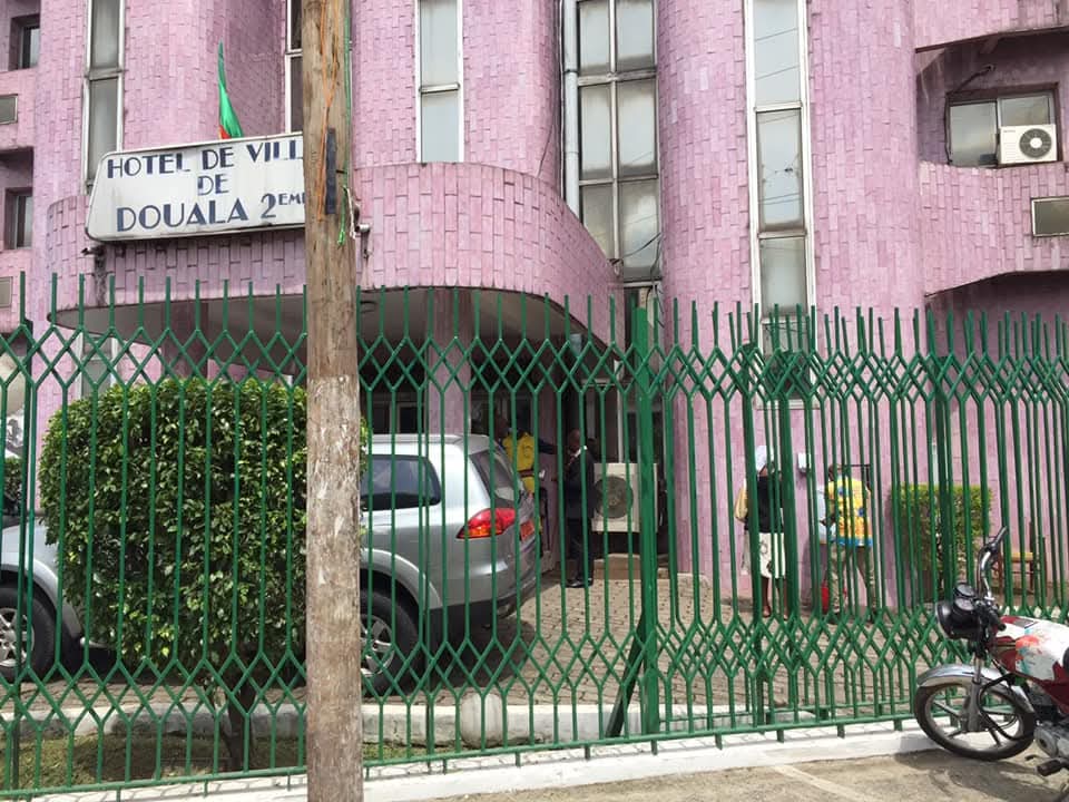 A Douala 2ème la maire Denise Fampou est considérée comme un océan à problème 