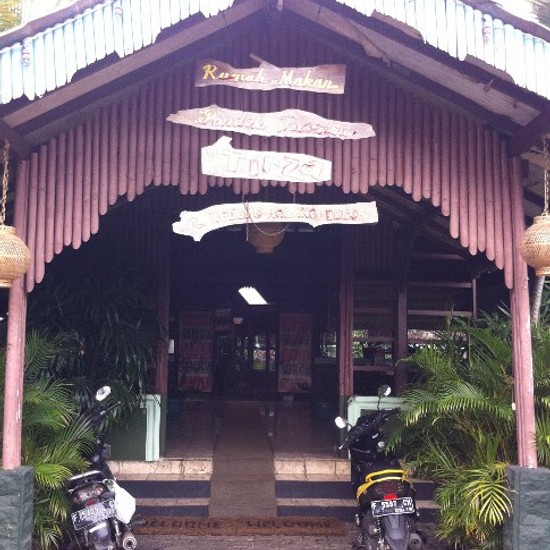 46 Koleksi Gambar Rumah Makan Dari Bambu Gratis Terbaik