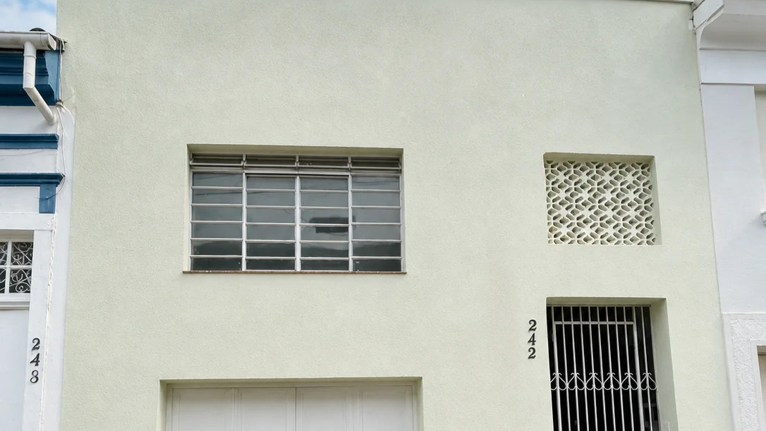 Casa no Centro de Amparo