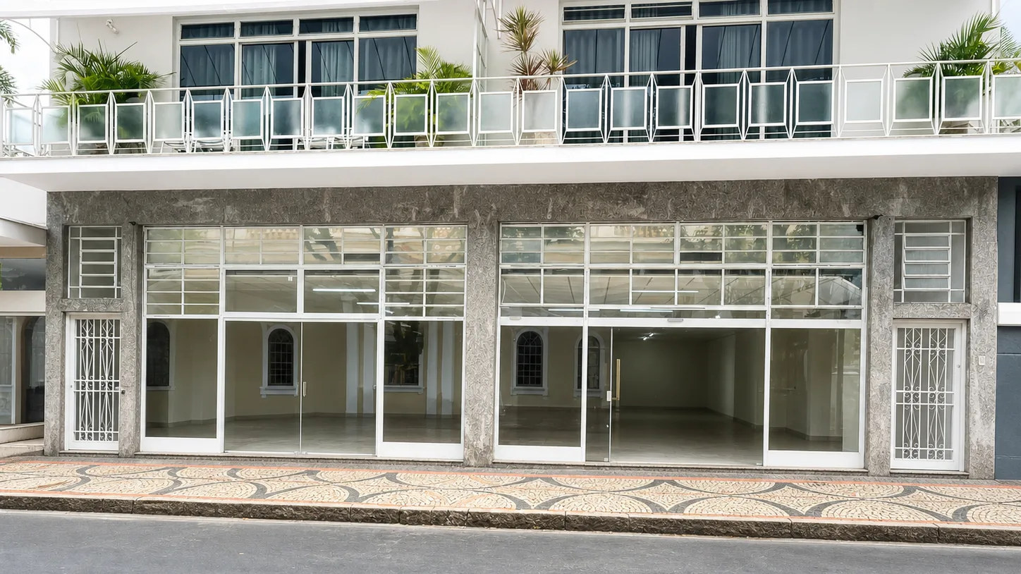 Comercial no Centro de Amparo