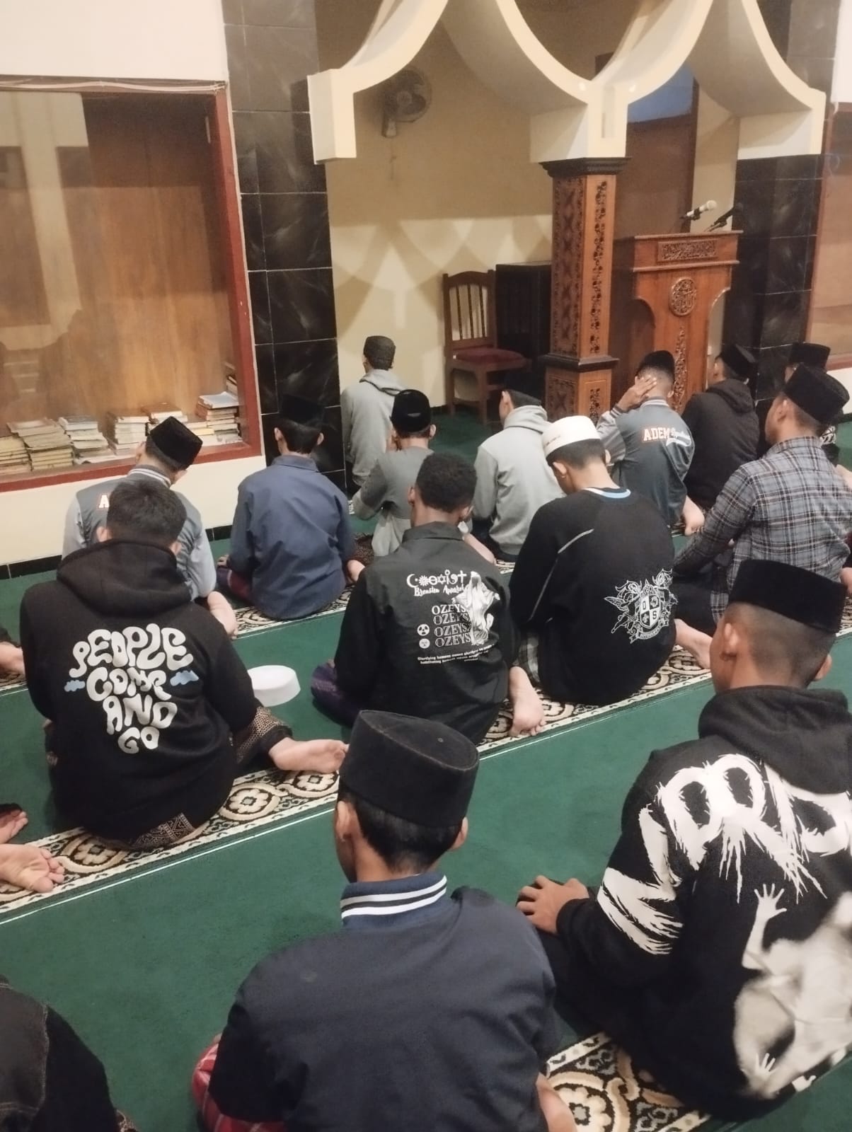 Sholat Malam Rutin, Santri Pondok Pesantren Al Islamu Al Ainul Baahiroh Perkuat Pembiasaan Ibadah