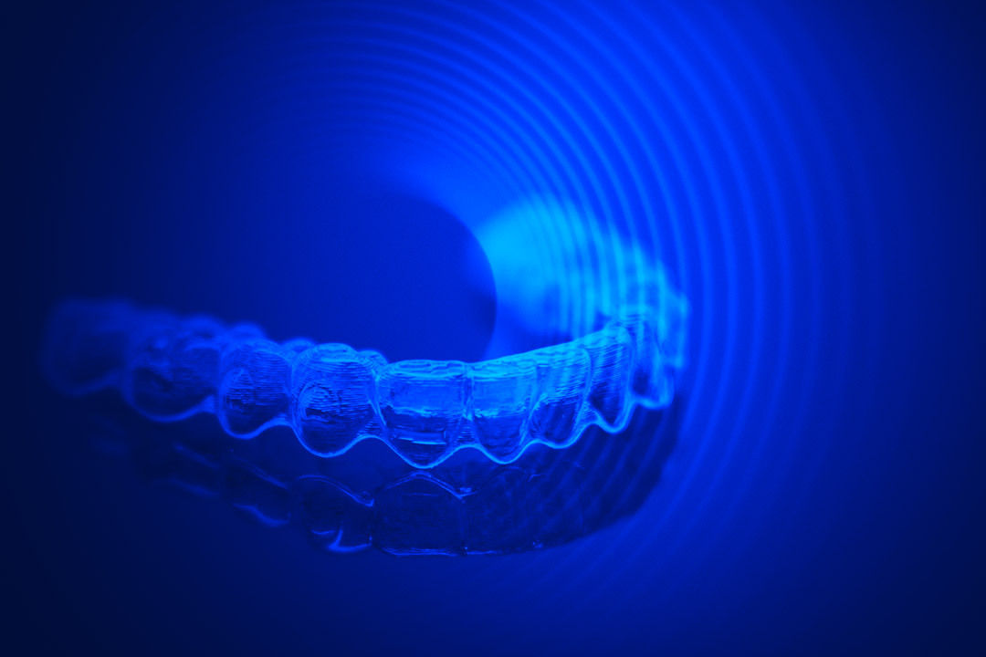 How do Clear Aligners Straighten Teeth