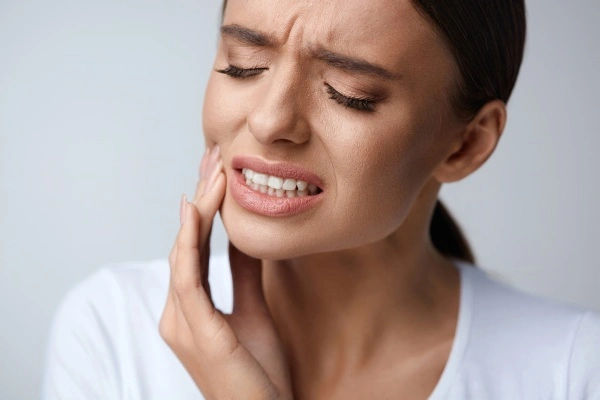 The Hidden Dangers of Ignoring Tooth Pain The Hidden Dangers of Ignoring Tooth Pain