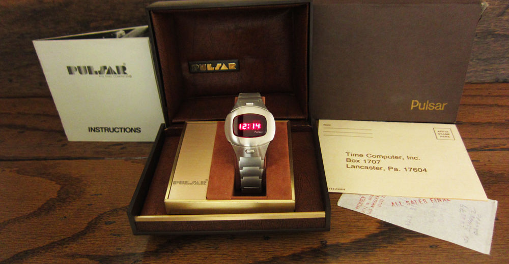 Boxed SS 1975 Pulsar Executive Time Computer P4 LED LCD Digital Retro watch.