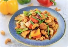 Chicken with Cashew Nuts