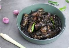 Sautéed Squid in Black Ink