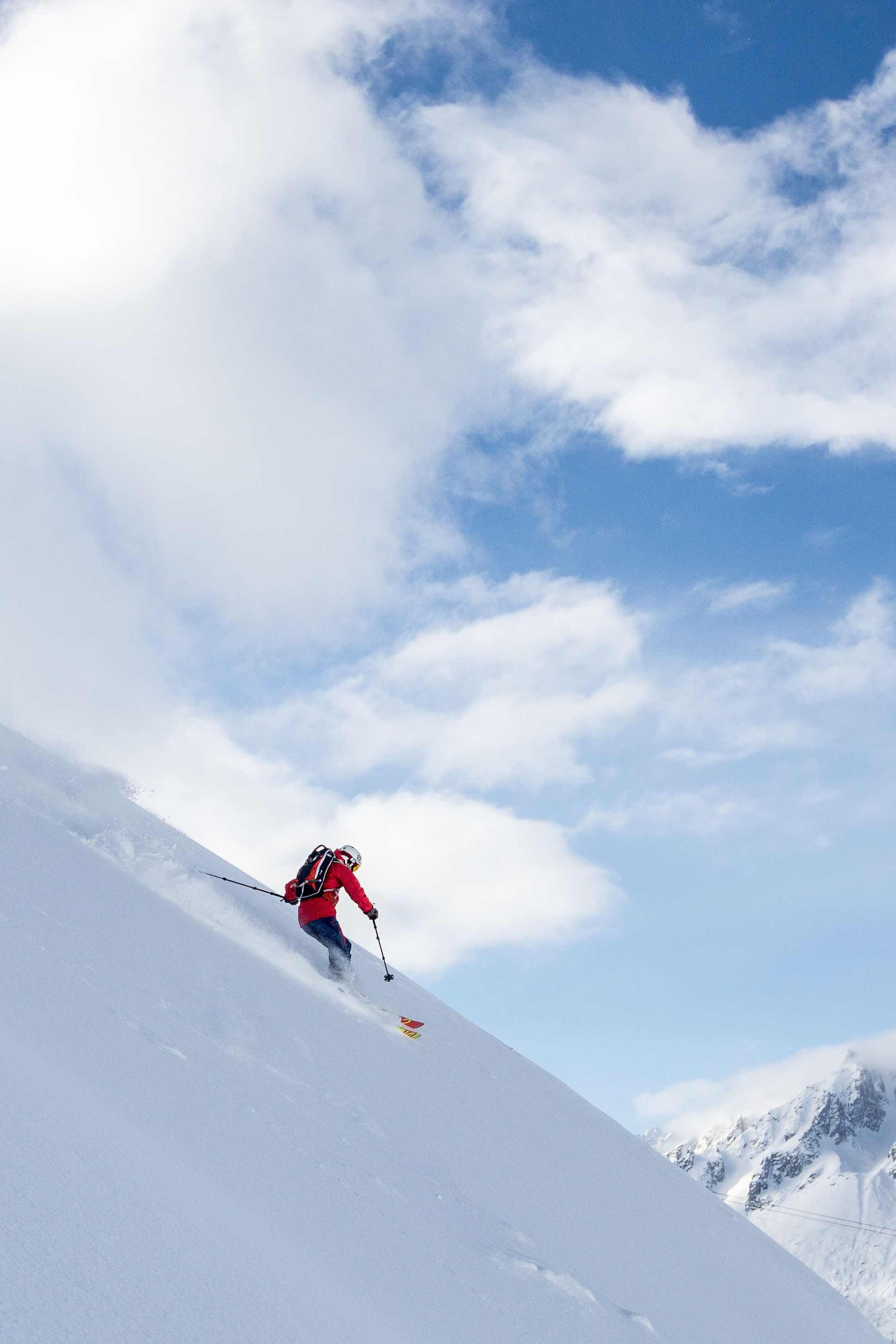 Man skiing in Andermatt