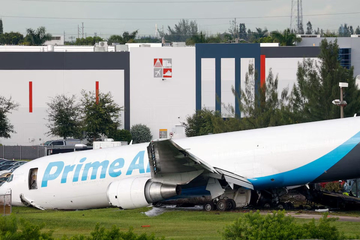 Dữ liệu Flightradar24 cho thấy chiếc Boeing 767 đã hoạt động khoảng 32 năm. Ảnh: Reuters
