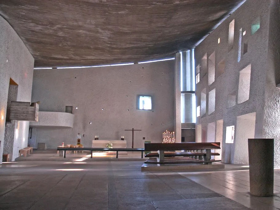 notre-dame-haut-corbusier