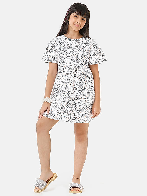 GIRLS DRESS IN PRINTED POPLIN WITH PINTACK STYLING