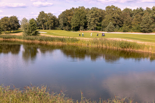 Hooge Graven_water_hindernis_anwbgolf