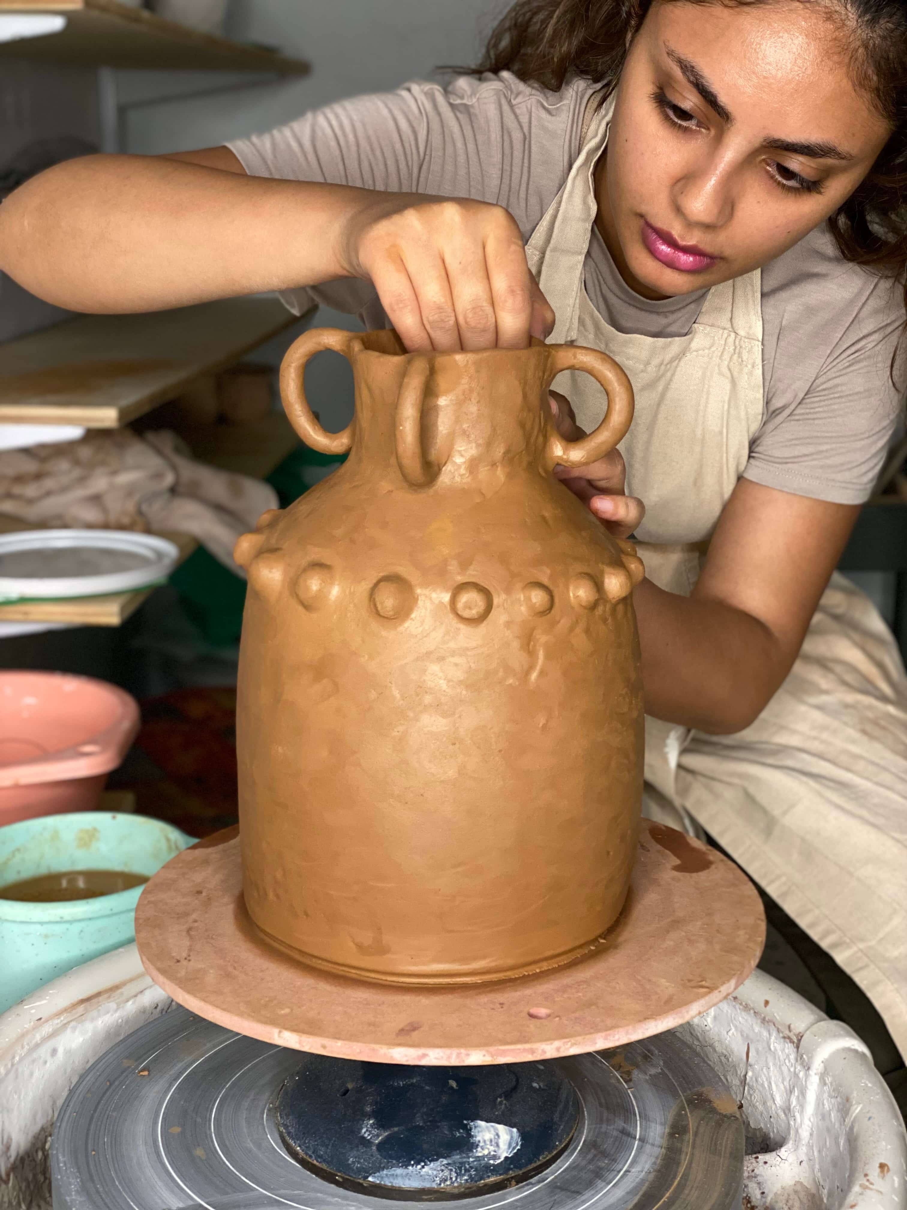 ورشة البناء اليدوي (مزهرية)