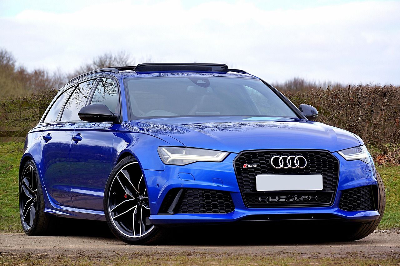 A mockup of a user's vehicle listing card for a blue Audi RS6 on the Apany platform.