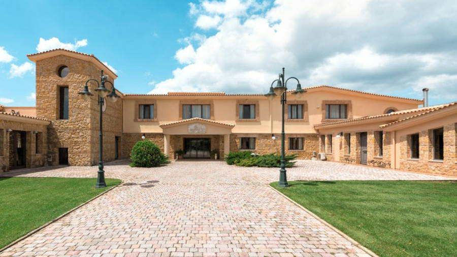 Οινοποιείο Λαζαρίδη "Οινότρια Γη"