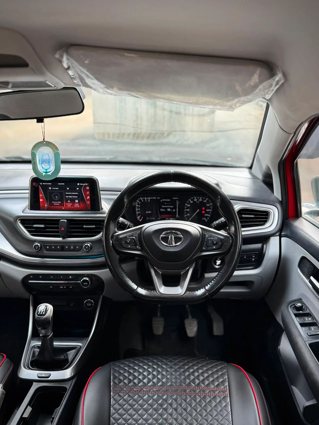Tata Altroz (2021) 14
