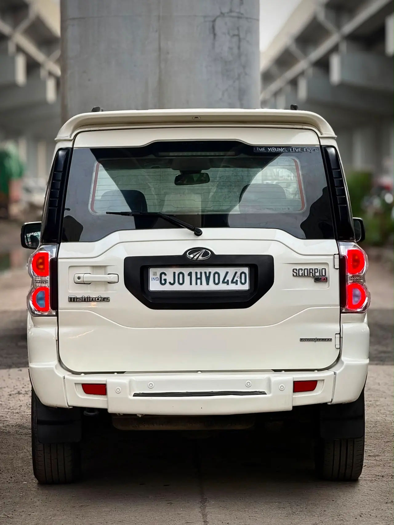 Mahindra Scorpio (2017) 6