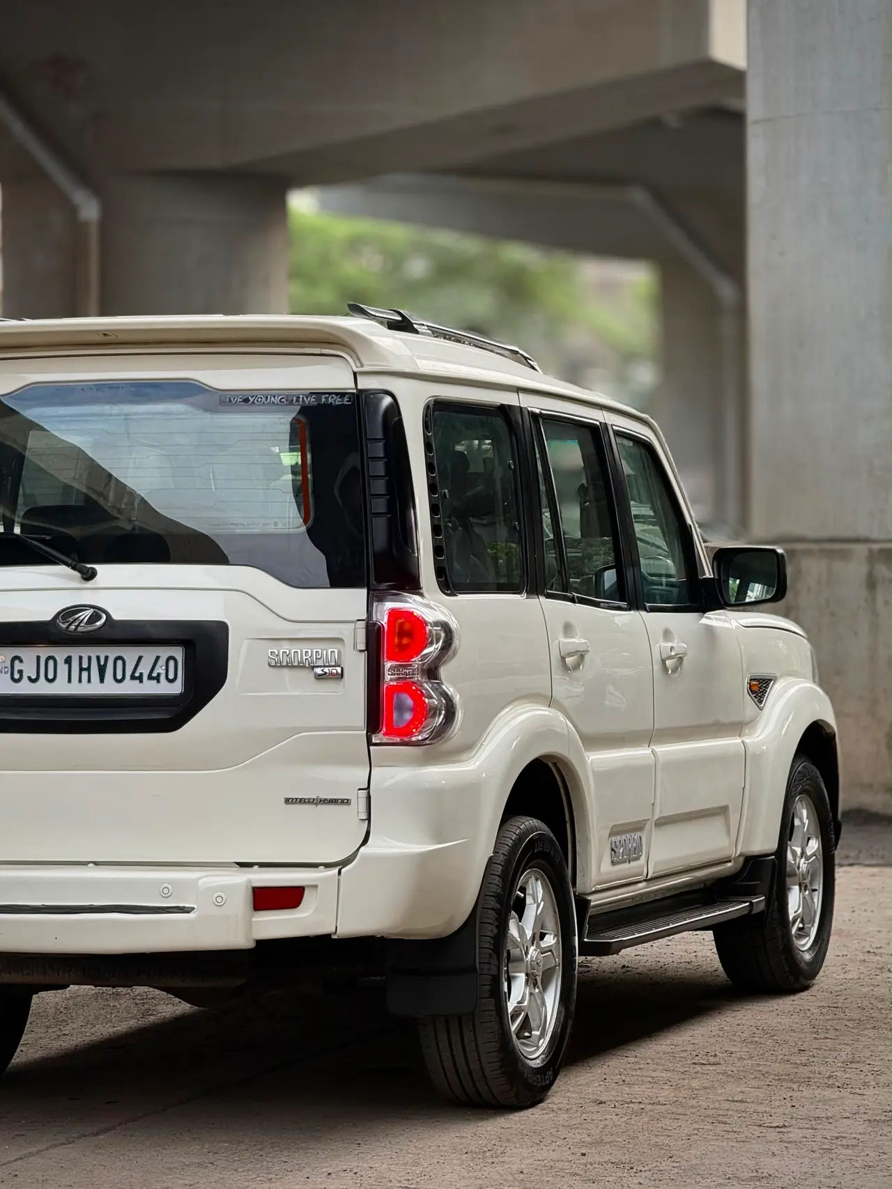 Mahindra Scorpio (2017) 14