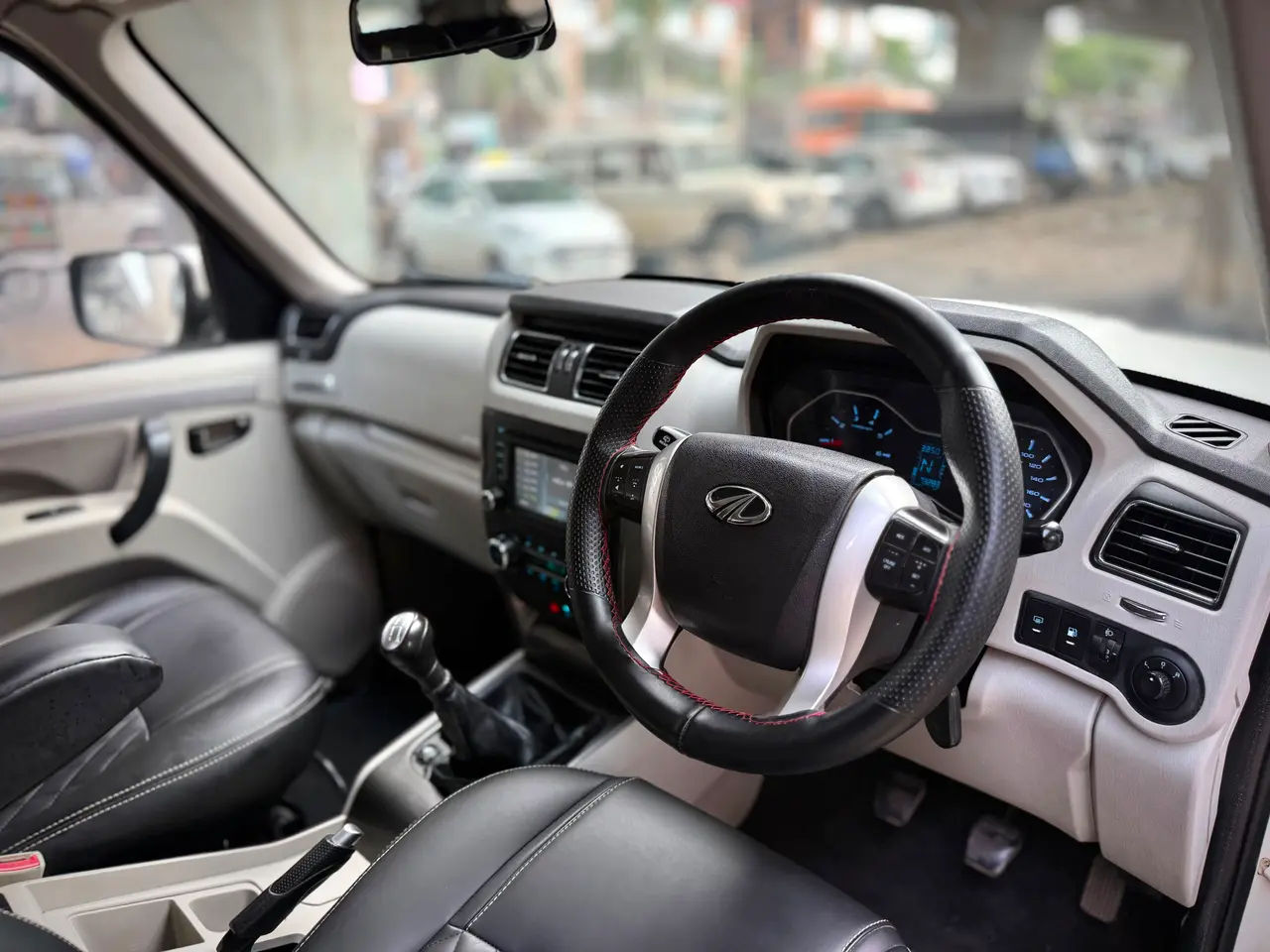 Mahindra Scorpio (2017) 16