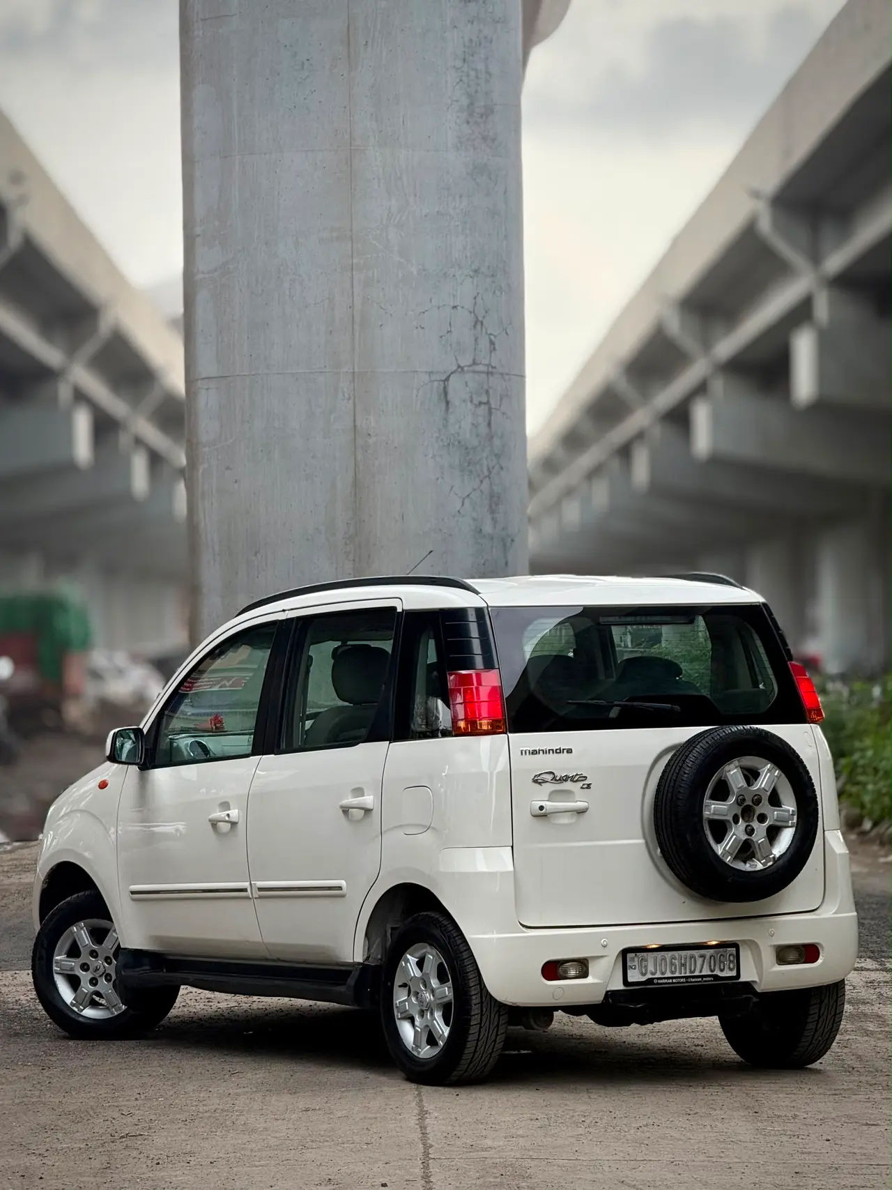 Mahindra Quanto (2014) 5