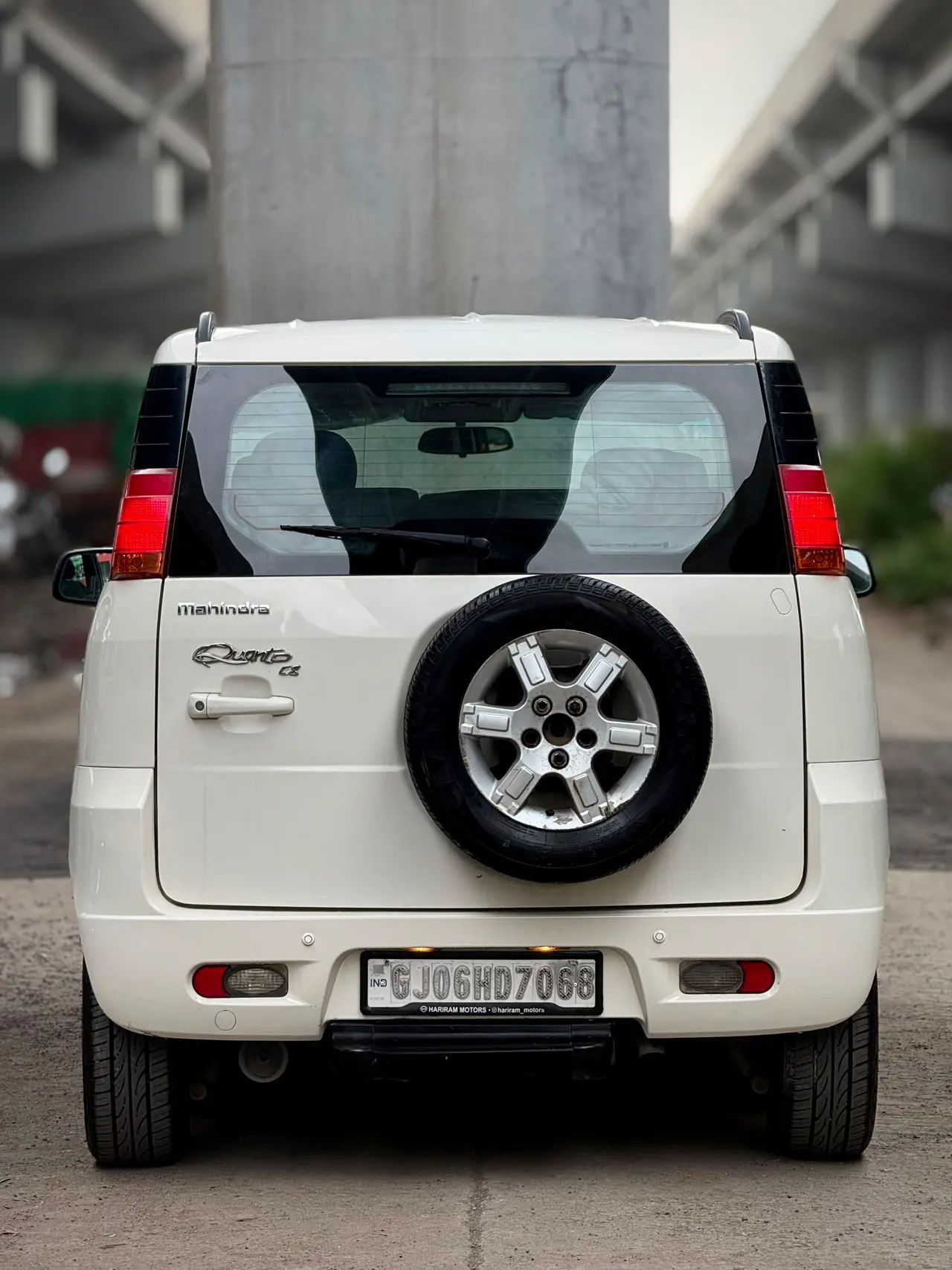Mahindra Quanto (2014) 6