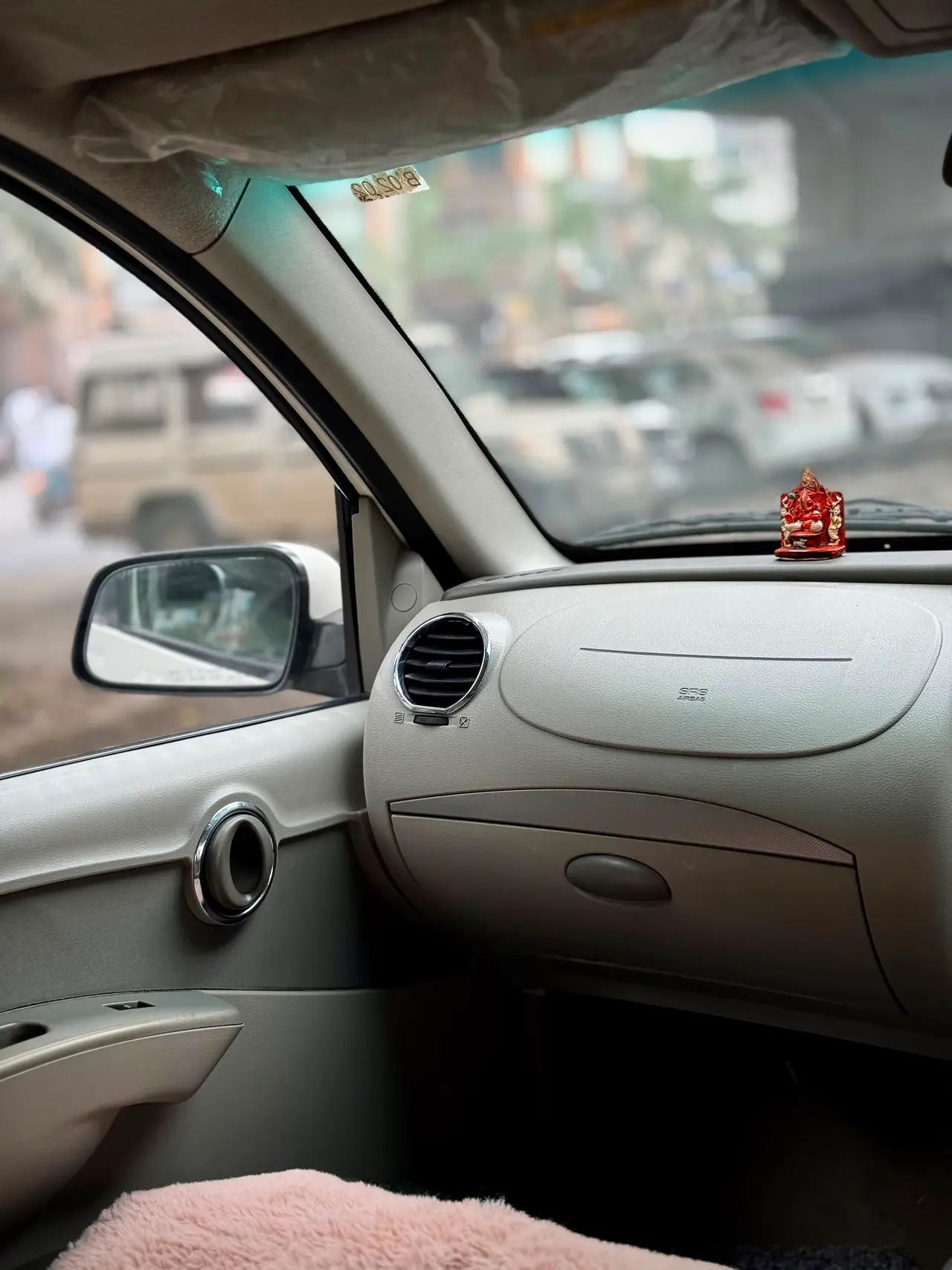 Mahindra Quanto (2014) 11