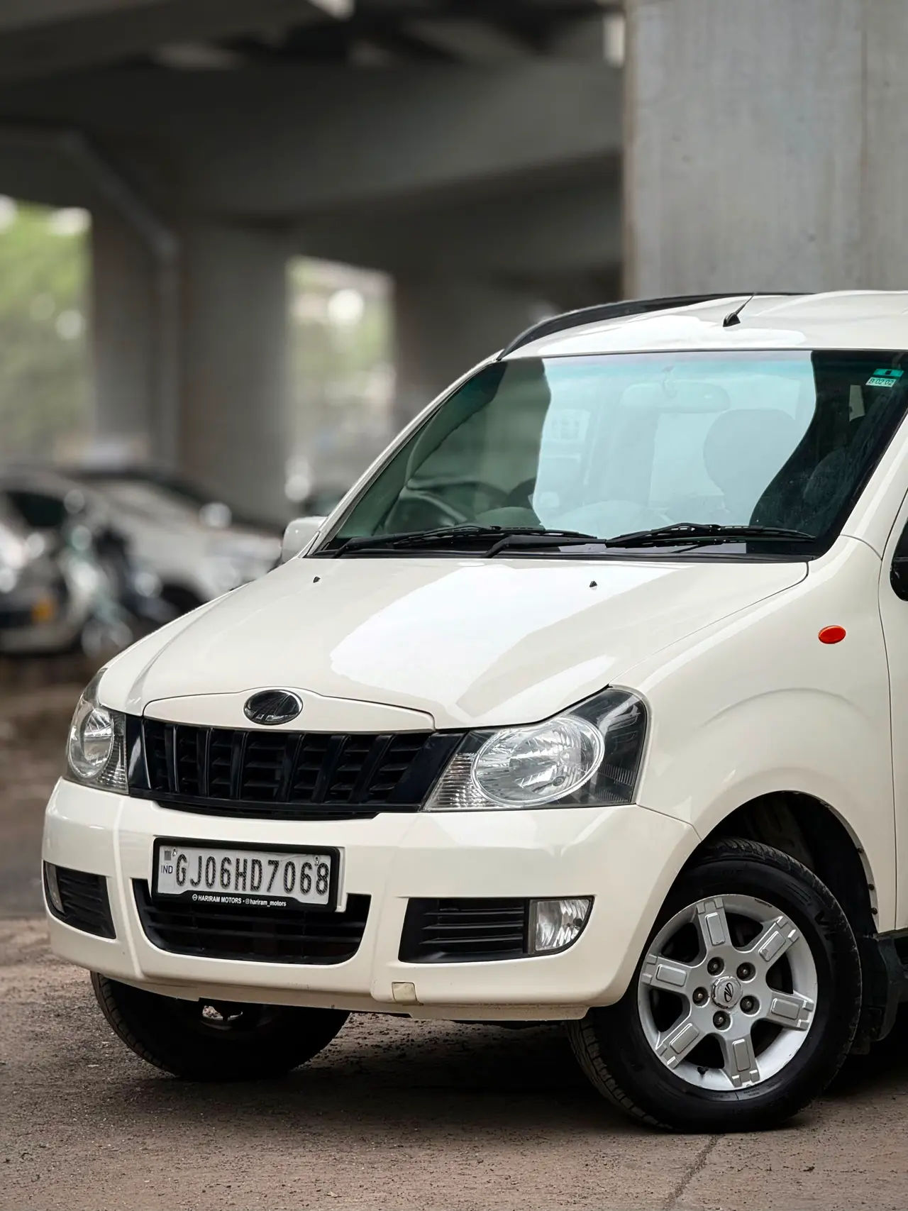 Mahindra Quanto (2014) 13