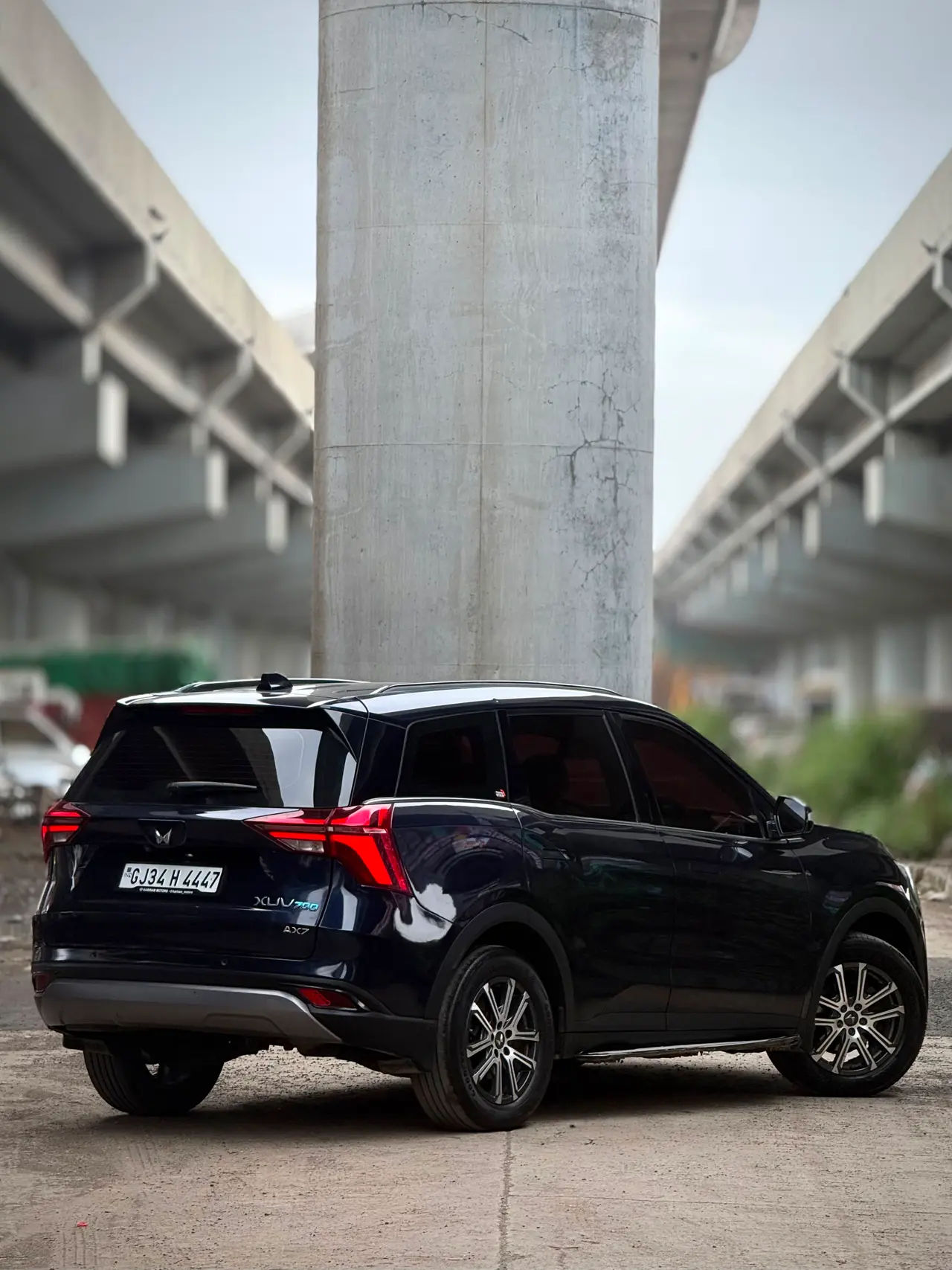 Mahindra Xuv 700 (2022) 4