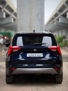 Mahindra Xuv 700 (2022) 6
