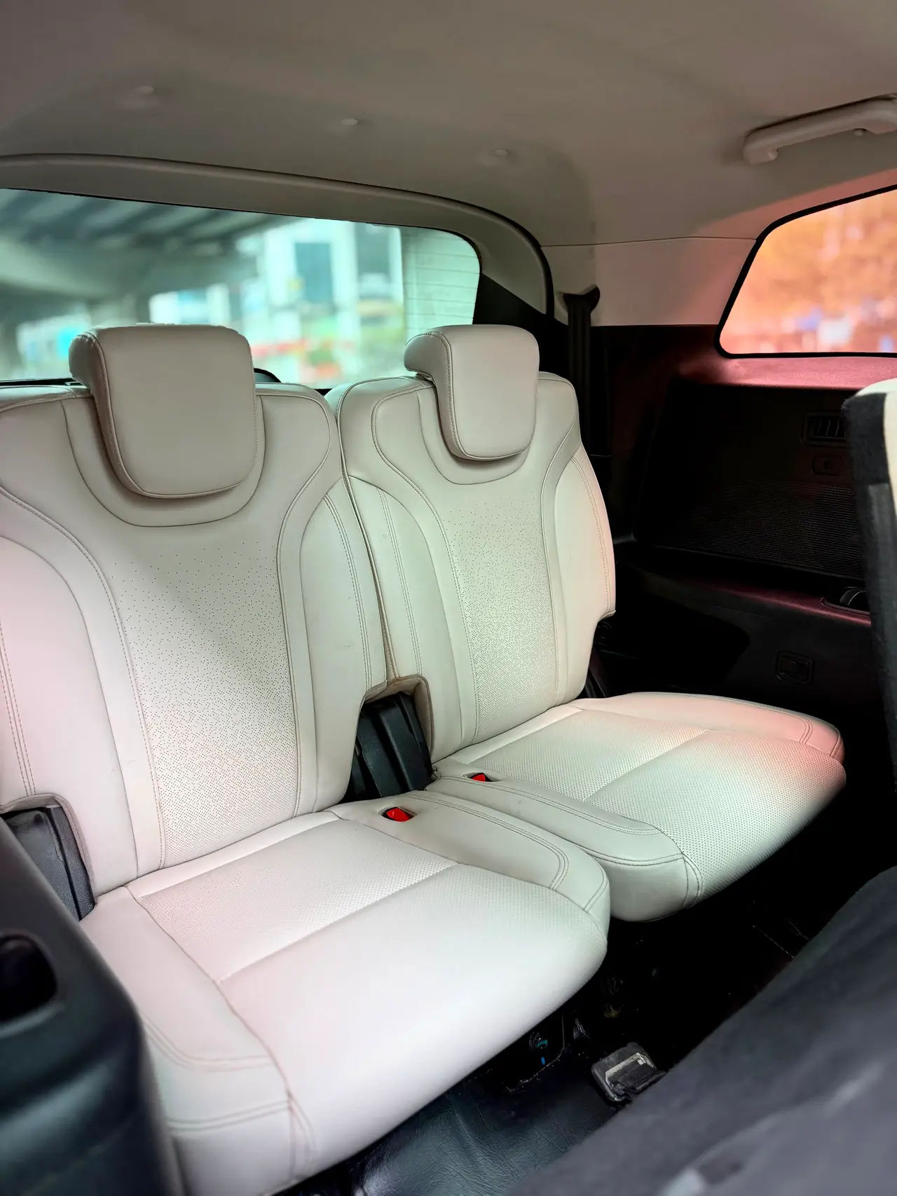 Mahindra Xuv 700 (2022) 7