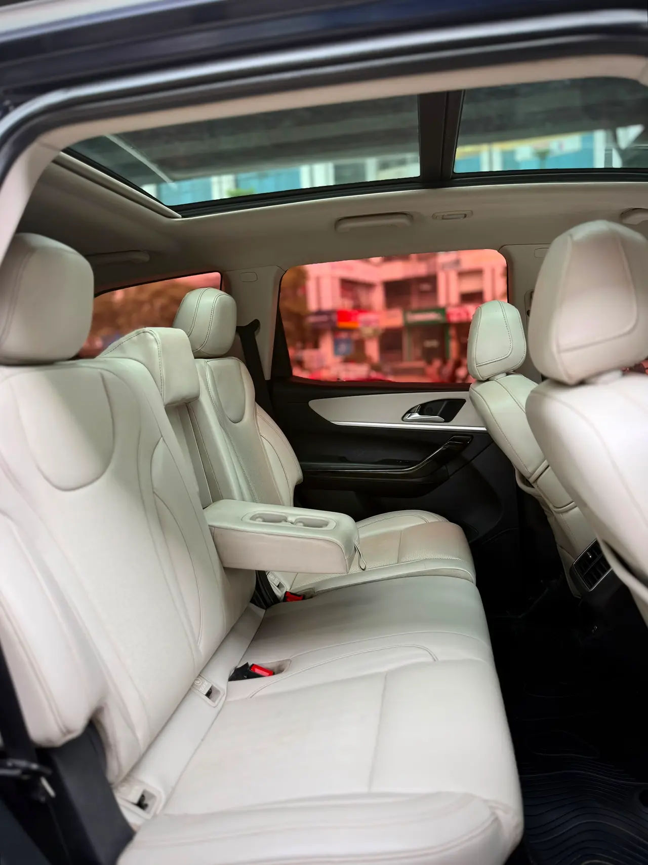 Mahindra Xuv 700 (2022) 8
