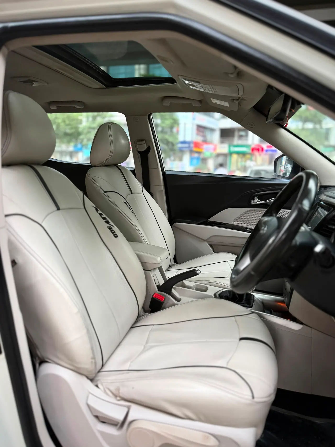 Mahindra Xuv 300 (2022) 9