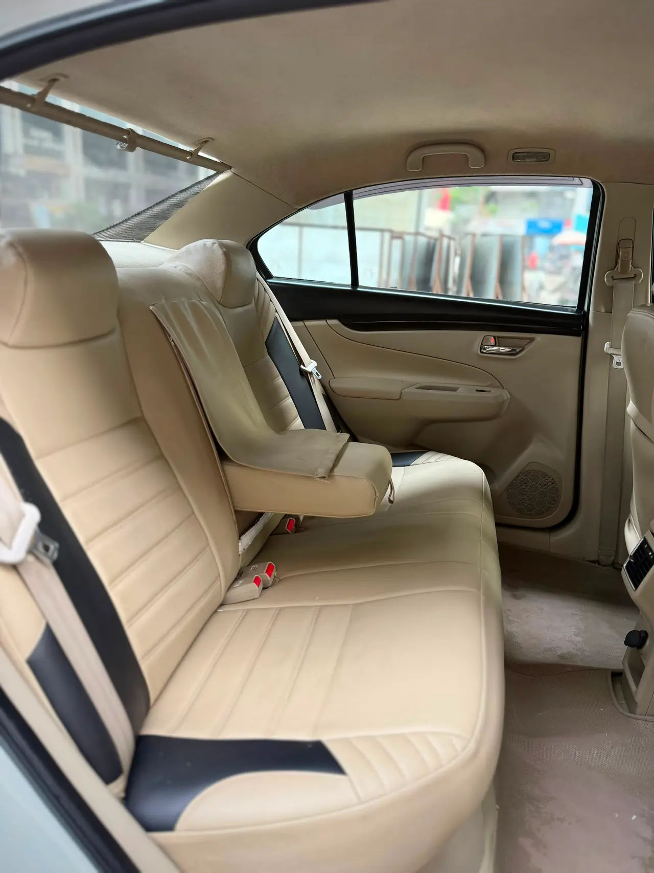 Suzuki Ciaz (2016) 7
