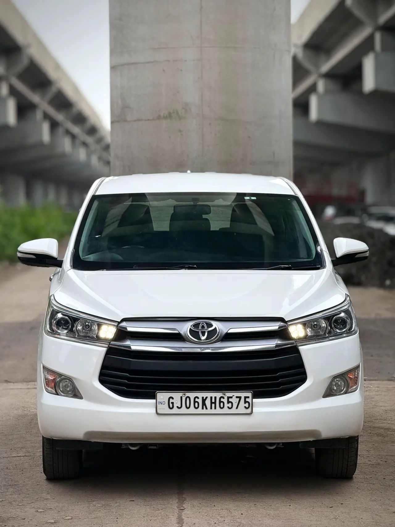 Toyota Innova Crysta (2017) 3