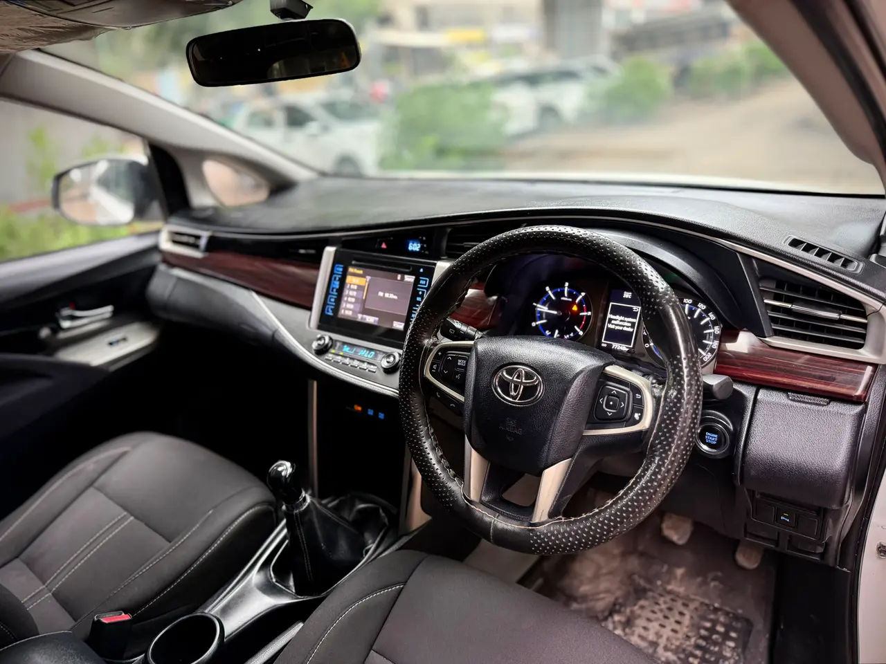 Toyota Innova Crysta (2017) 19