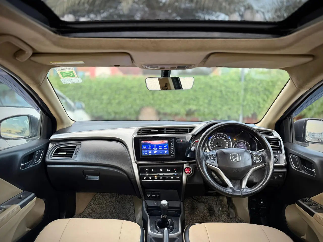 Honda City (2017) 10
