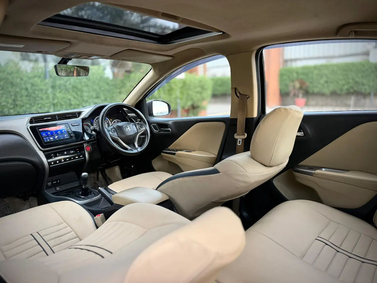 Honda City (2017) 15