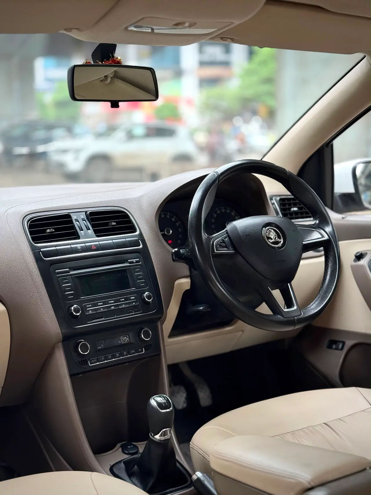 Skoda Rapid (2013) 13